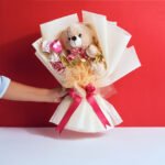 Teddy bouquet with heart lollipop - Image 3